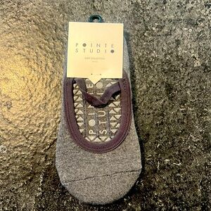 Pointe Studio Grippy Socks